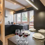 Apartment Krzeptowskiego 2 *